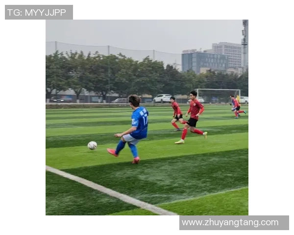 重庆足球队逆袭之路揭秘世界锦标赛特别报道展现拼搏精神与团队力量